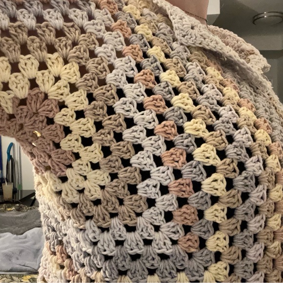 🌸2/$40🌸 Handmade Crochet Hexagon Pullover Shirt Top - Picture 2 of 4